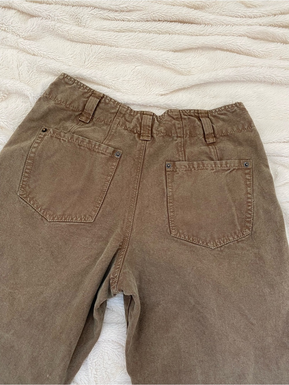 We The Free Cropped Cargo Pants brown workwear style Sz 6 - Picture 5 of 8